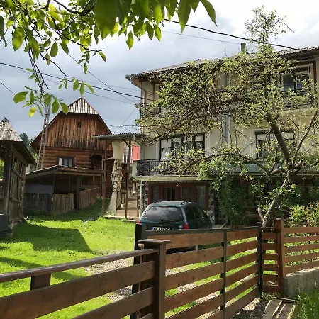 Casa Poienar Farm stay *
